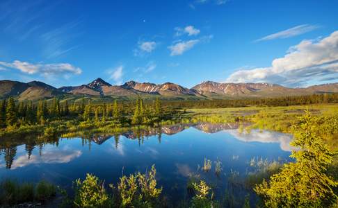 Serenity Lake in de toendra, Alaska