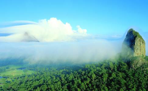 Sunshine Coast Hinterland Glasshouse Mountains