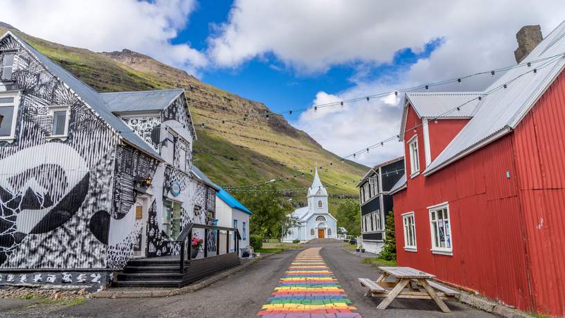 Het stadje Seydisfjordur